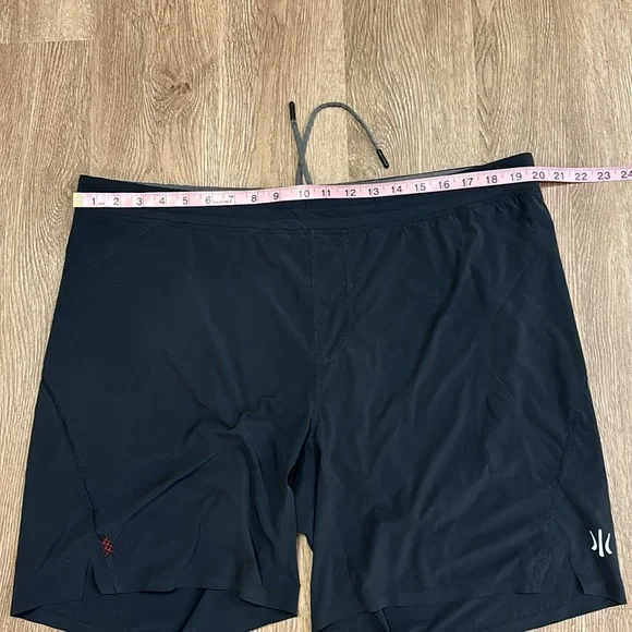 RHONE Men’s shorts. Size L. - Picture 8 of 10